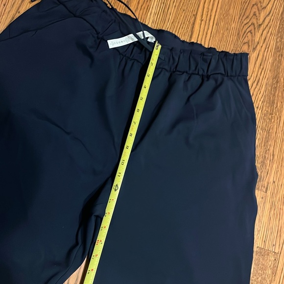 LuLulemon pants - Picture 9 of 9